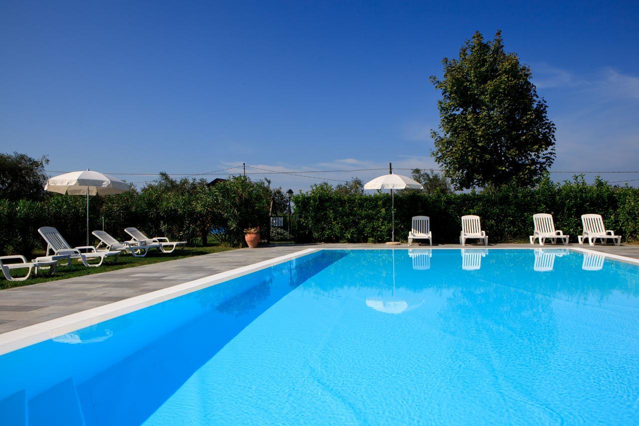 Agriturismo Tre Colline バルドリーノ エクステリア 写真