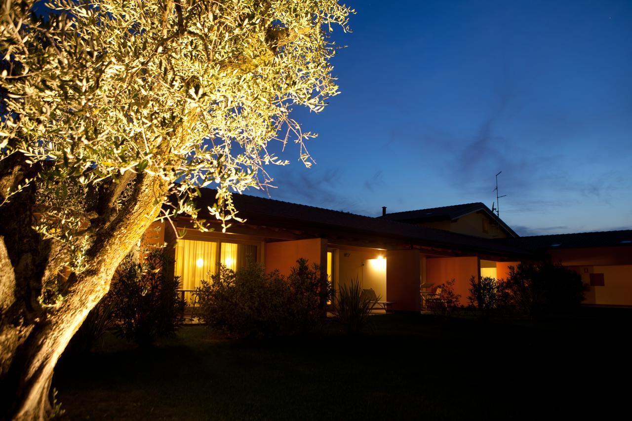 Agriturismo Tre Colline バルドリーノ エクステリア 写真