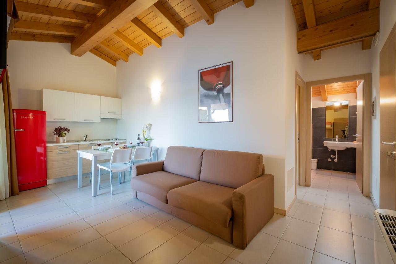Agriturismo Tre Colline バルドリーノ エクステリア 写真