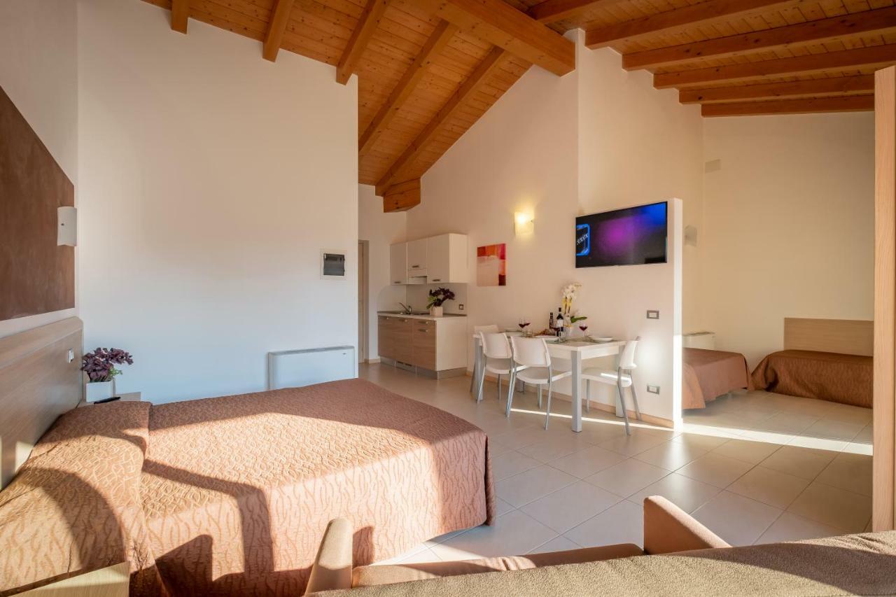 Agriturismo Tre Colline バルドリーノ エクステリア 写真