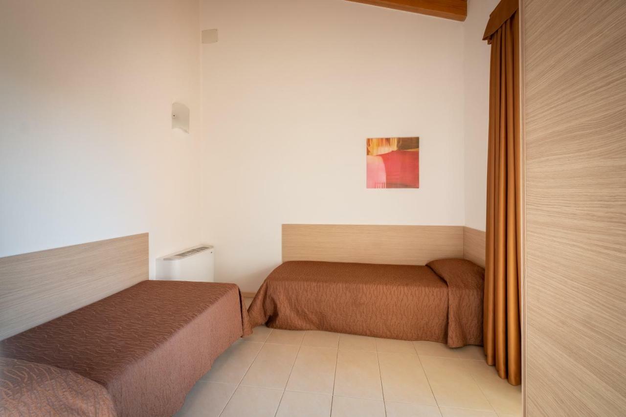Agriturismo Tre Colline バルドリーノ エクステリア 写真